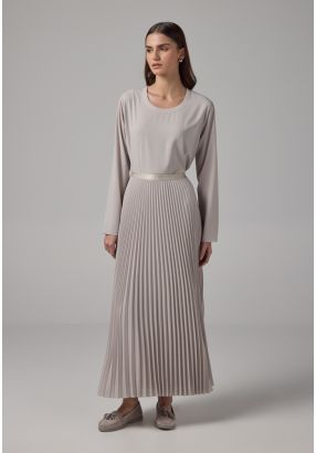 Solid Pleated Maxi Skirt