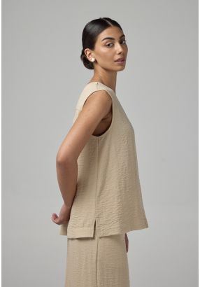 Solid Sleeveless Crinkled Top