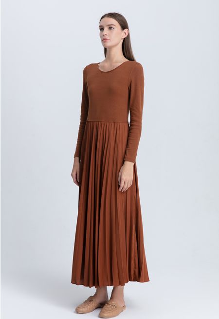 Round Neck Pleated Dress