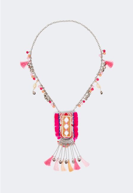 Iconic Seashells and Tassels Necklace