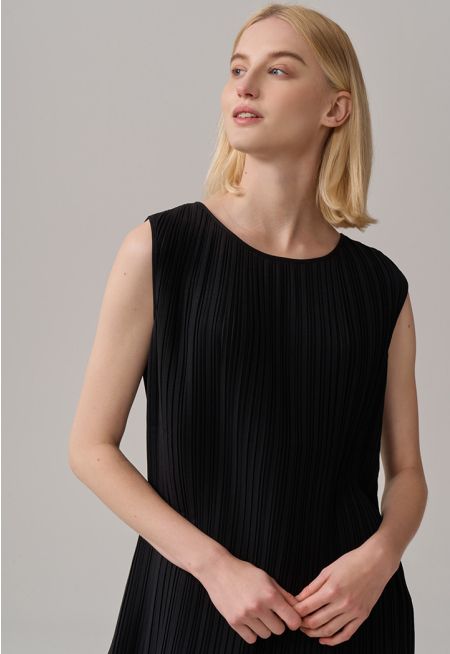Solid Sleeveless Pleated Top