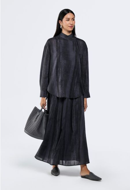 Textured Pleated Maxi Skirt