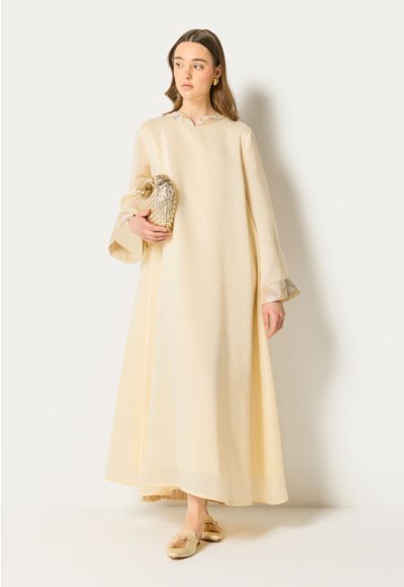 Contrast Embroidered Back Kaftan